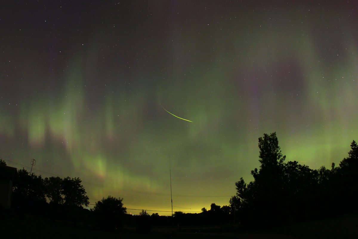 On this day 10 years ago tonight there was some fairly nice aurora as seen from southern Minnesota.
This is an image I captured that also includes the trail of a lightning bug.
6/22/2015