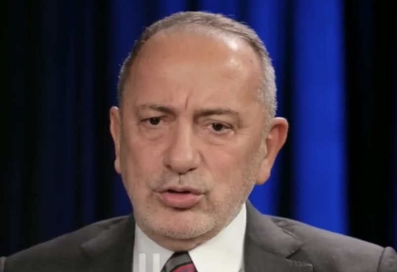 Fatih Altaylı tutuklandı !

Cumhurbaşkanı'nı tehdit suçlamasıyla gözaltına alınan Fatih Altaylı için tutuklama kararı verildi

Altayl,ı Silivri Cezaevi'ne gönderilecek.