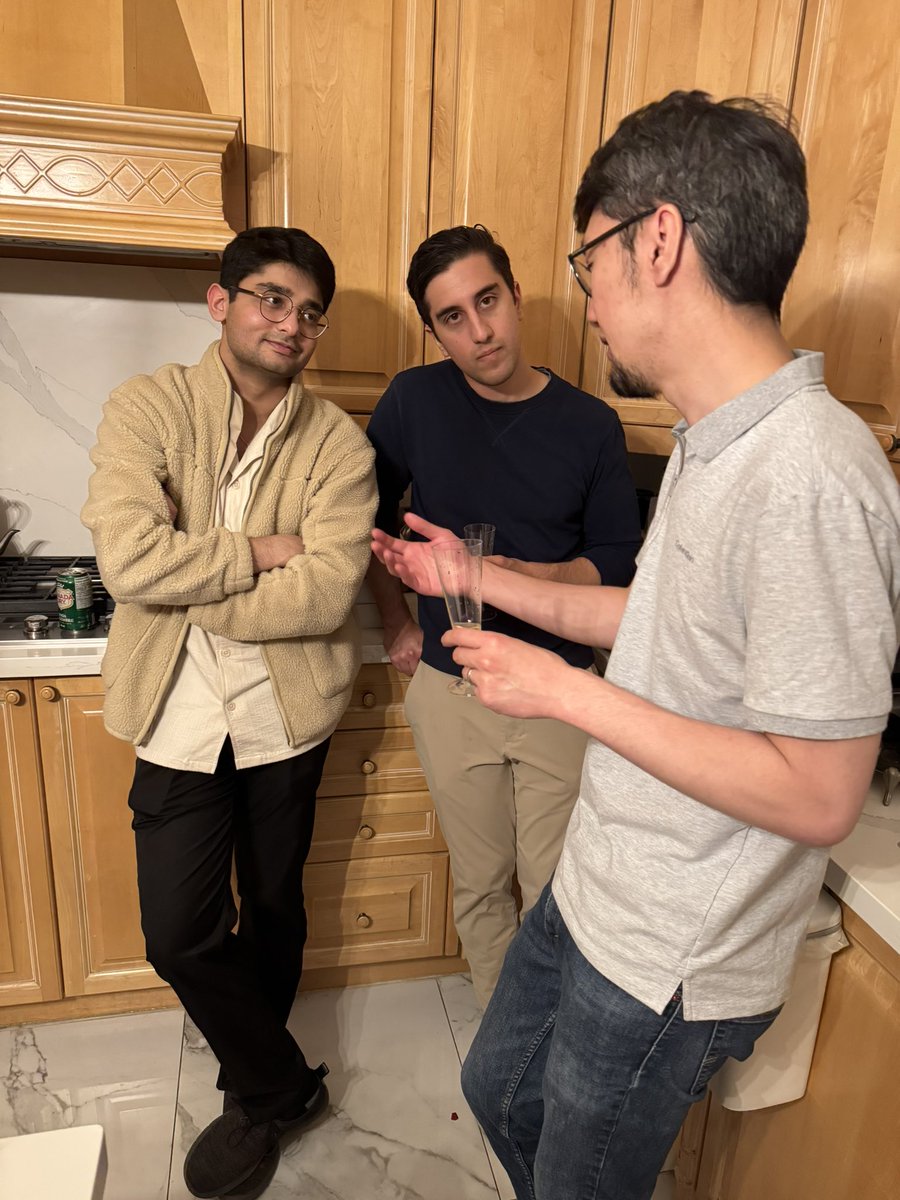 justinzw's tweet image. A fantastic weekend of celebrating the @UofTNeuroSurge 2025 graduating class- Ali, Kyle, Mat, Nebras, and Vince. Great friends, mentors, and role models- each leaving an indelible mark on the program that will not be forgotten, each sure to achieve even greater accomplishments
