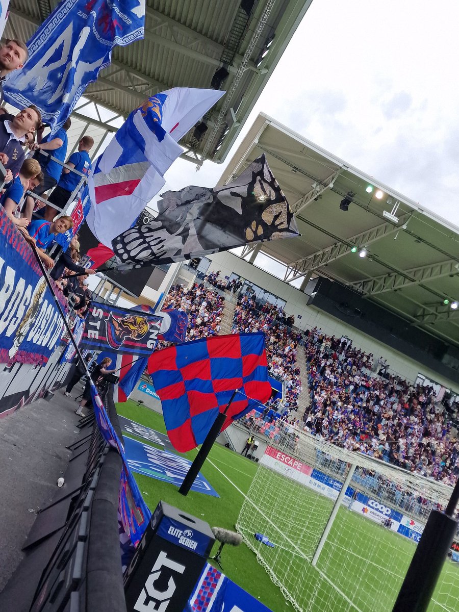 Vålerenga-Molde.
🎶Kom igjen Enga 😃