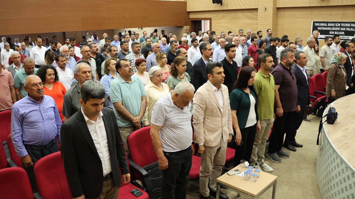 DemHaliliye's tweet photo. İHD Urfa Şubesinin 18. Olağan Genel Kuruluna katılım sağladık. Seçilen yeni yönetimi tebrik eder, başarılar dileriz. https://t.co/OV9SKsCc5C
