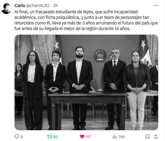 UN IMBÉCIL RESENTIDO SOCIAL.
IGNORANTE Y ANALFABETO QUE NO TERMINÓ SU CARRERA POR REPROBAR 2 VECES SU EXAMEN DE GRADO.
ENFERMO MENTAL Y DROGADICTO.
HIJO TONTO DE FAMILIA RICA CORRUPTA Y LADRONA.
NO ES ROSTRO NI LA OPINION DE CHILE
CHILE COMETIÓ UN ERROR QUE RECTIFICARÁ  EL 2026