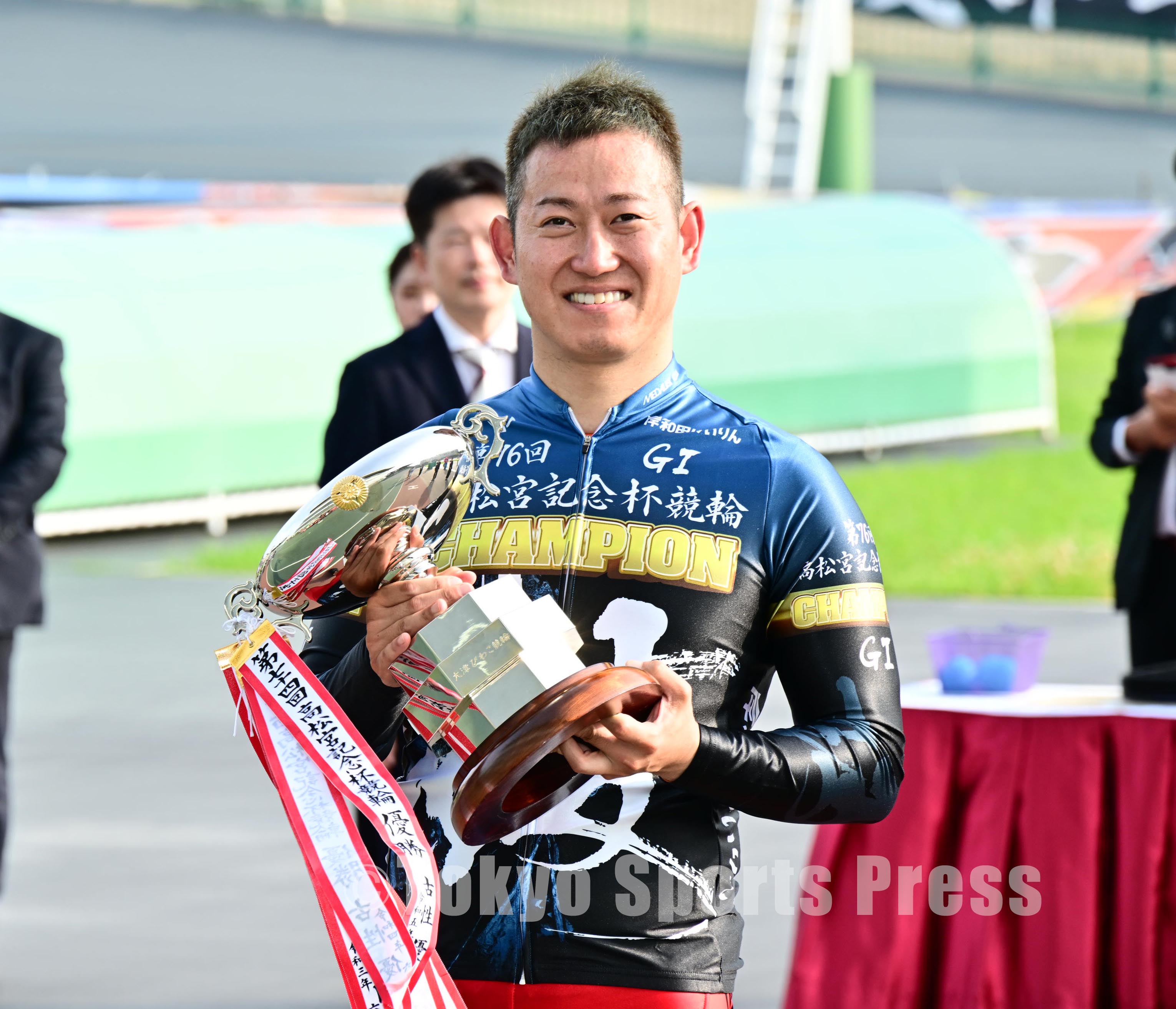 岸和田競輪場 44th 開設記念競輪 冬用ウェア上下セット（厚手