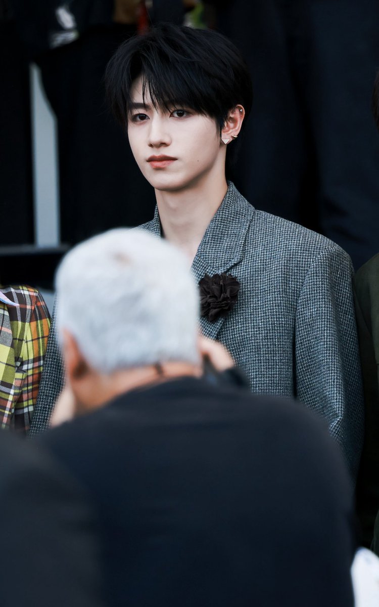 Only22xYM's tweet photo. 朱志鑫｜Prada SS26 Menswear Fashion Show.

#ZhuZhiXinxPrada
#zhuzhixin
#PradaSS26
#TransfOrmProject https://t.co/ui522qSP0A