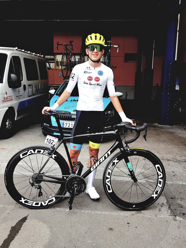 La sonrisa del 1er junior de 1er junior Urko Nazabal <a href="/Oriakotxe/">Oriako Tx. Eskola</a>    previa salida 2a etapa  Andoain-Andoain
XXXV Gipuzkoako  Itzulia junior #GipuzkoakoItzulia25 #gipuzkoakoitzulia25