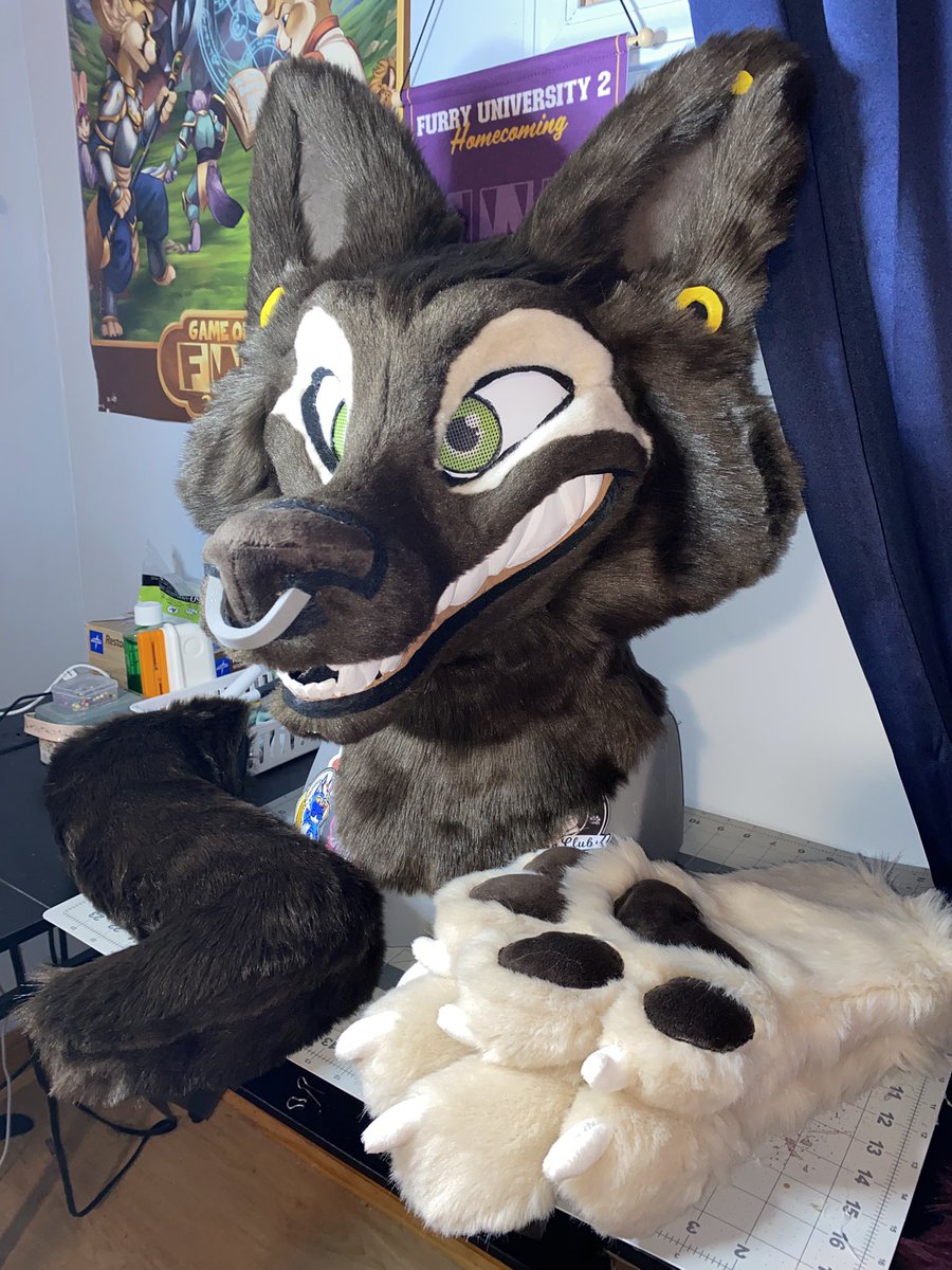 BatteredBadger's tweet image. Fursuit commission completed for @cryptidsteeth !! Loved making this guy for my friend❤️ Thank you again!