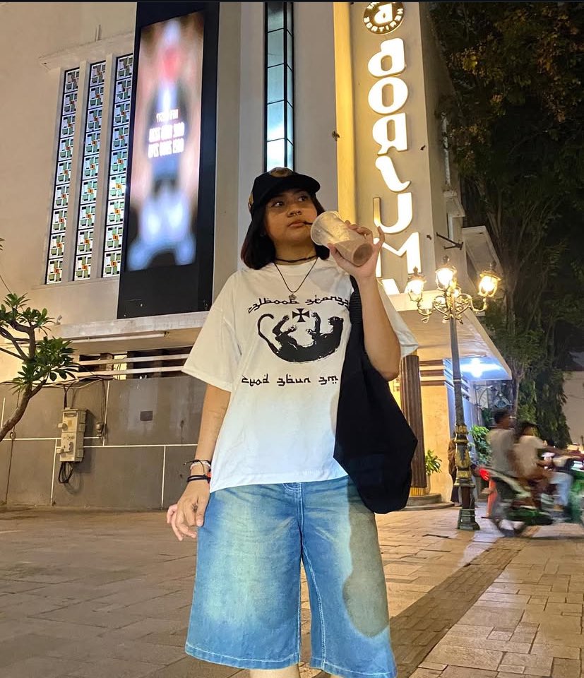 kaleadll's tweet image. think again