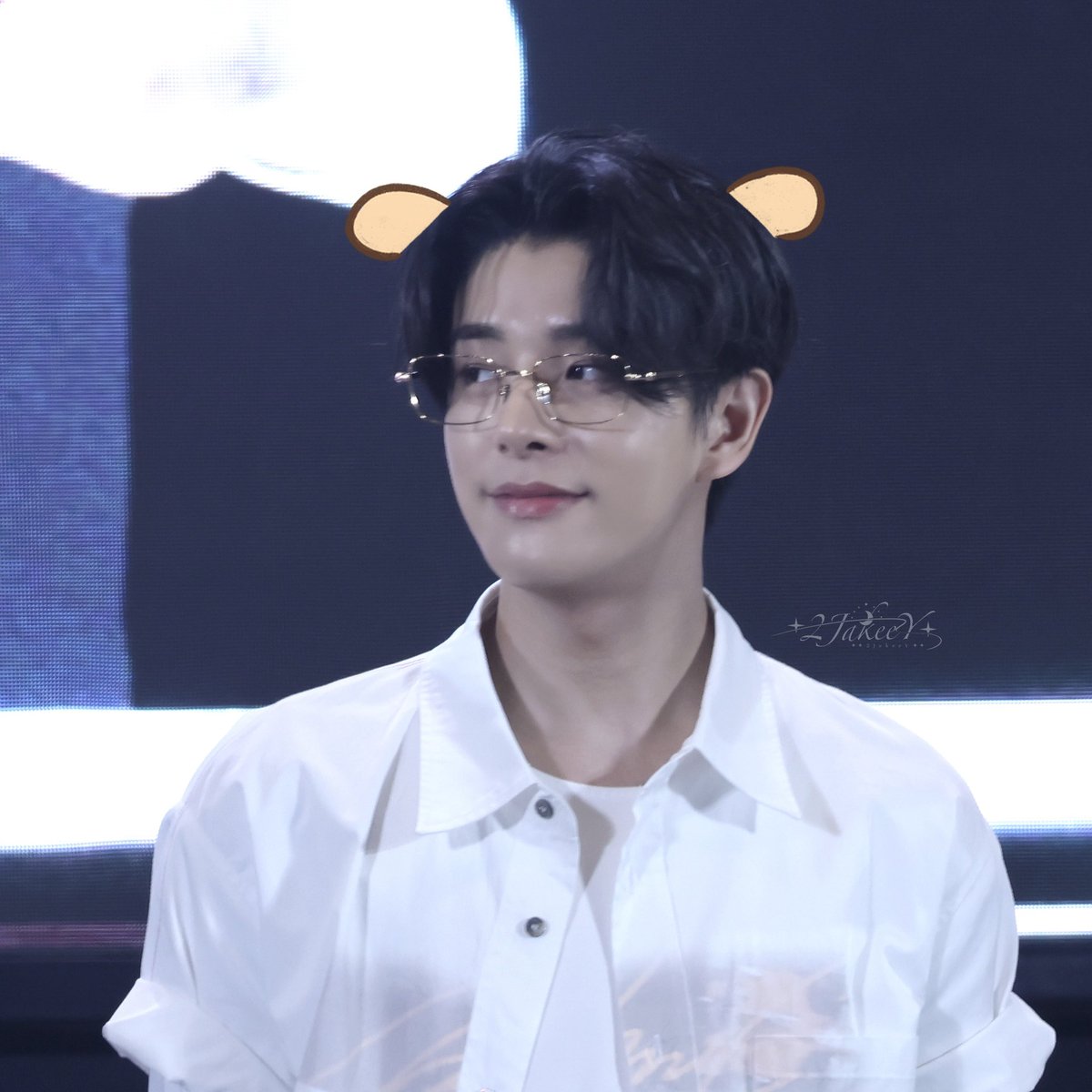 2JakeeY's tweet image. 20250622

“Yes mommy!I will be a good puppy!”
“But not now”😎😎

#JAKE #심재윤 #제이크 #ENHYPEN #ENHYPEN_JAKE