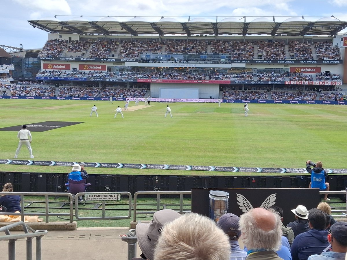 Edmund Thomas tweet media