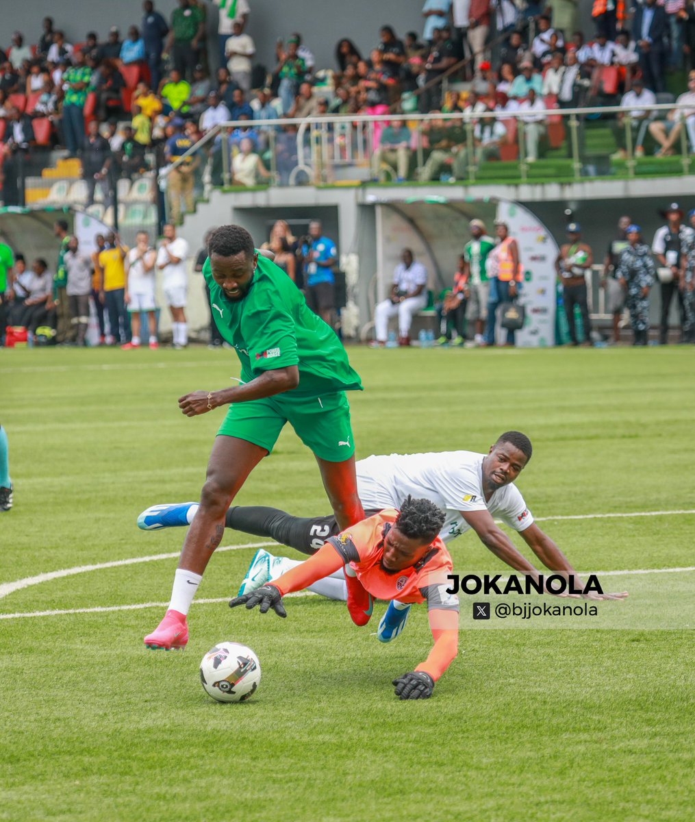 JOKANOLA (@bjjokanola) on Twitter photo Team White leads 1-0 in Lagos. Boniface with his trademark skill netted from the spot.
#TroostEkongFoundation
#NoOnesxTEF
<a href="/Gilmoorre/">Gilmore🇳🇬 🇬🇧</a> Team White leads 1-0 in Lagos. Boniface with his trademark skill netted from the spot.
#TroostEkongFoundation
#NoOnesxTEF
<a href="/Gilmoorre/">Gilmore🇳🇬 🇬🇧</a>