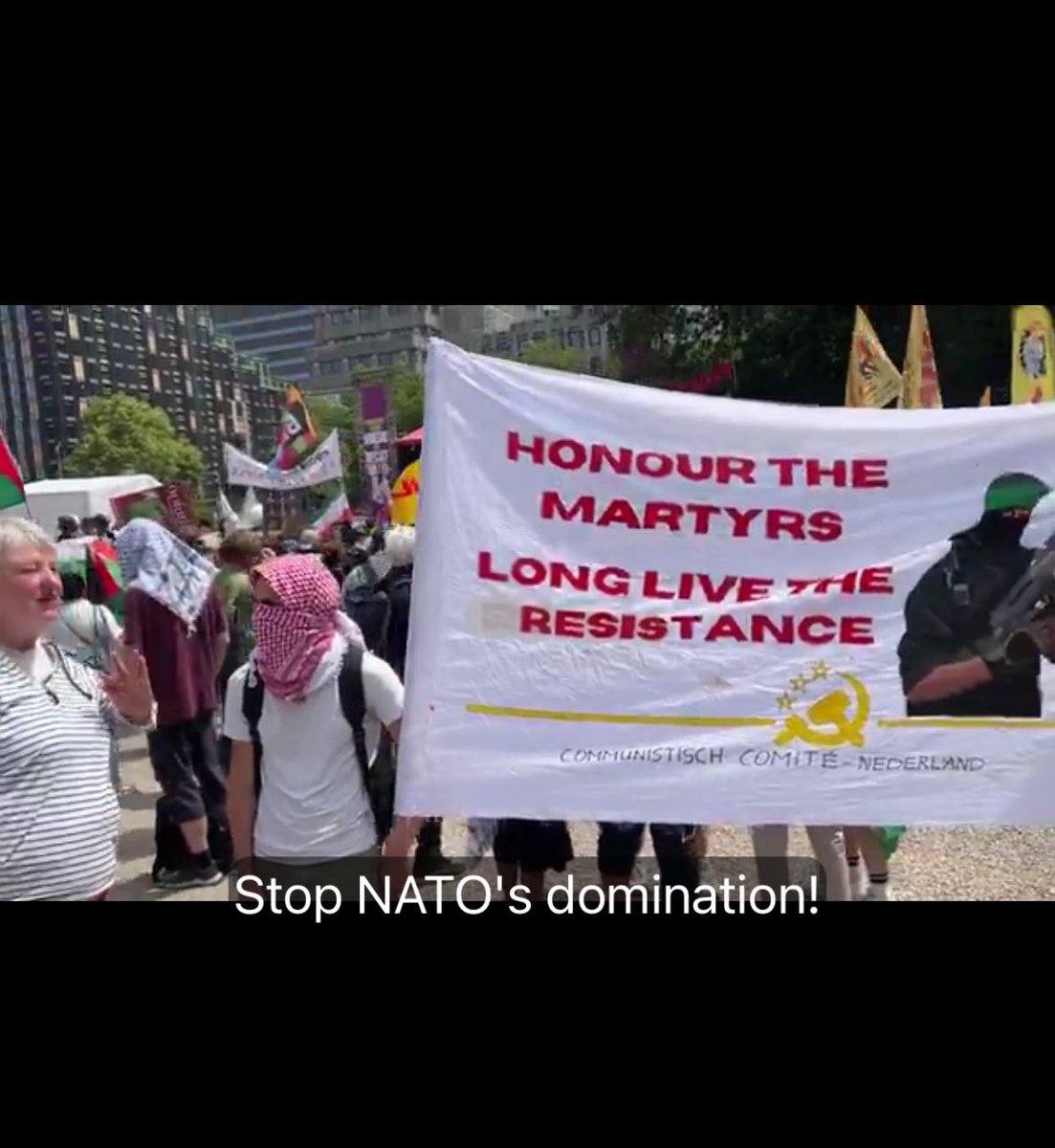 Alweer is het raak met de aanhangers van islamitisch schorem -en in dit geval dus ook communisten(!). 

De gevolgen van het monsterverbond tussen de antisemieten van GL/PvdA, PvdD, D66, CDA en de radicale islam (DENK) zien we dagelijks in onze stad.