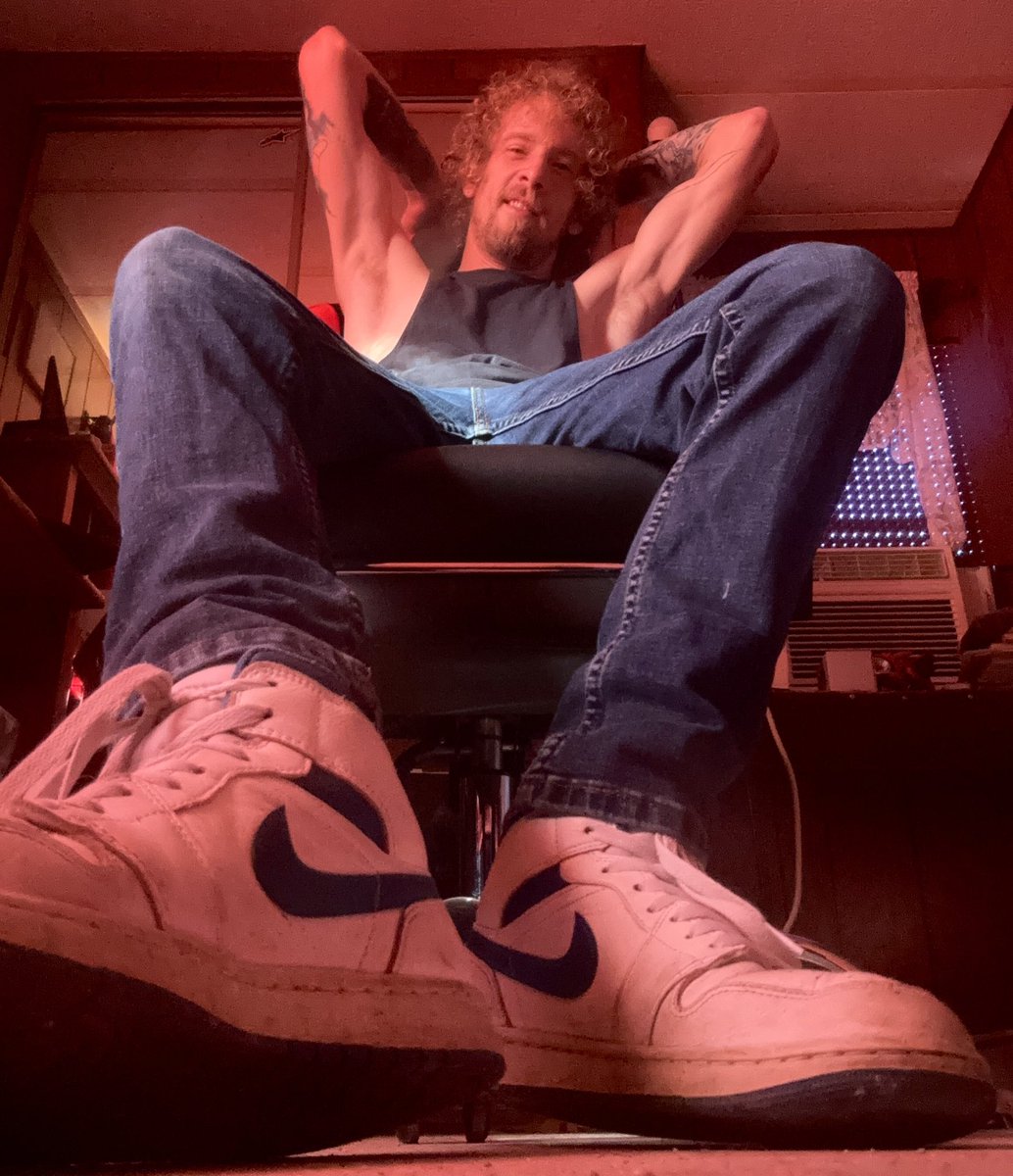 Overdraftmaster's tweet image. You don’t even deserve eye contact, let alone the stink off my worn-out Nikes.
Your purpose?
To send cash and stay silent while I flex above your pathetic life.
Lick the floor if it gets you closer.