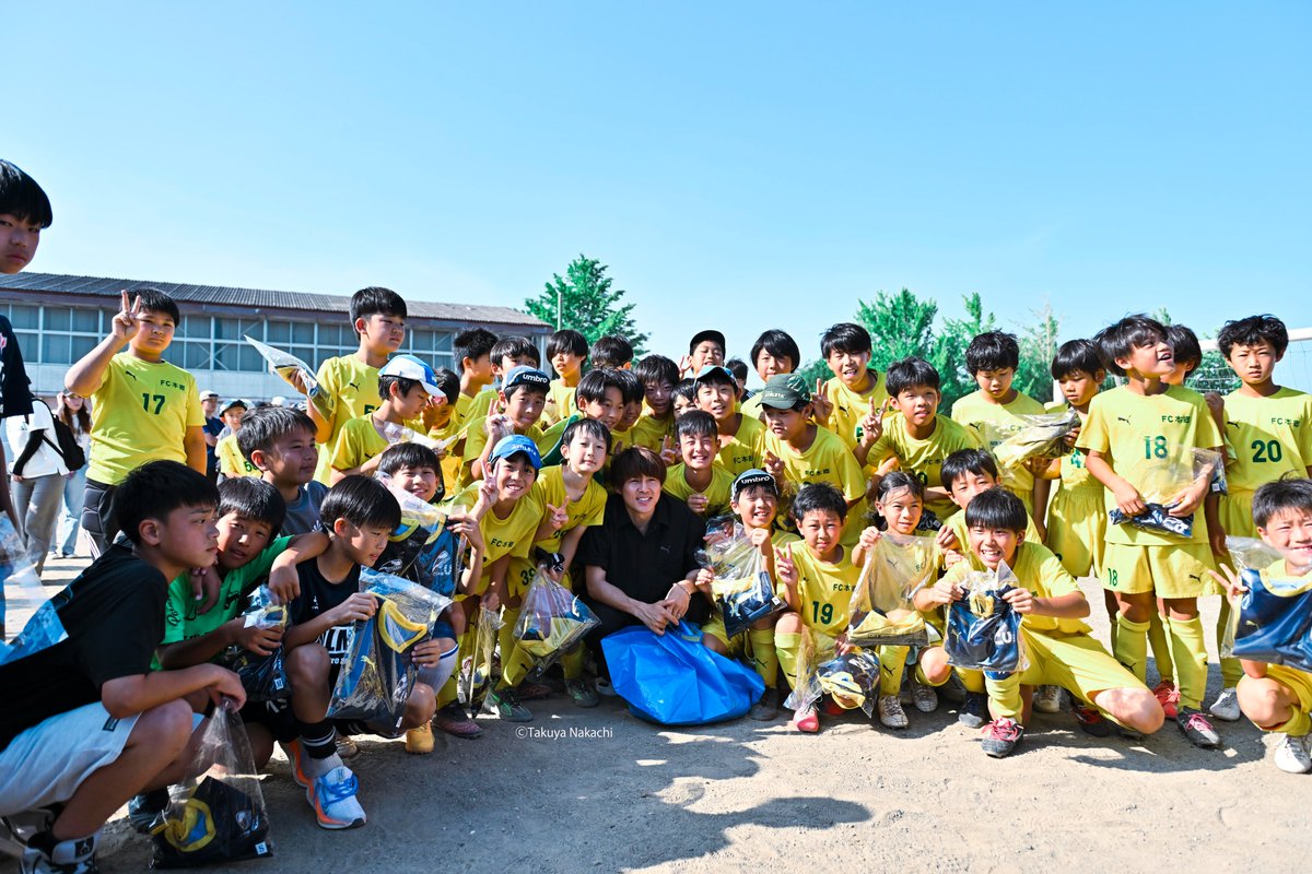 ikinikuishiro's tweet image. ＃川崎フロンターレ #脇坂泰斗 選手の出身クラブである #FC本郷 は実は #長谷部茂利 監督の出身クラブでもあります。
そんな２人が今、J１でタイトルを目指して戦っていることはとんでもない縁だと思います。…