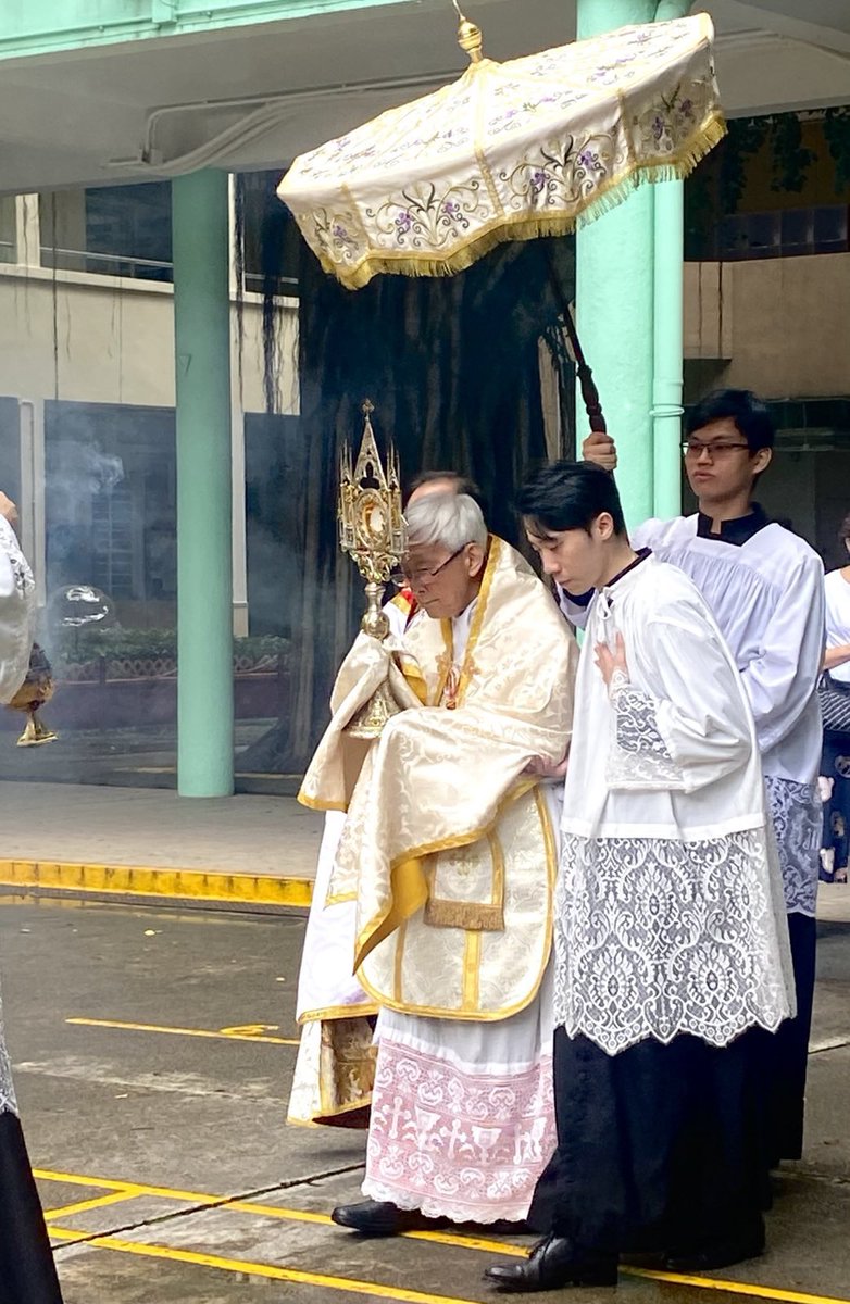 Powerful image of 93 year old Cardinal Joseph Zen leading a Eucharistic procession marking the Feast of Corpus Christi in Hong Kong

Image: Cardinal Zen