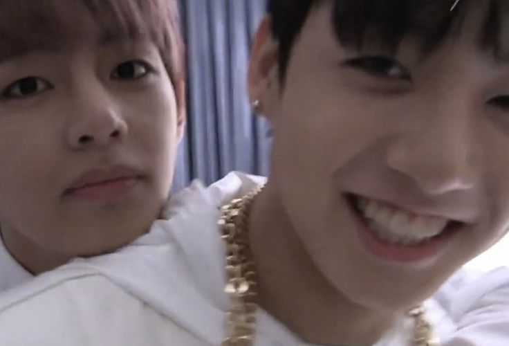 ♡ (@kookvfile) on Twitter photo 