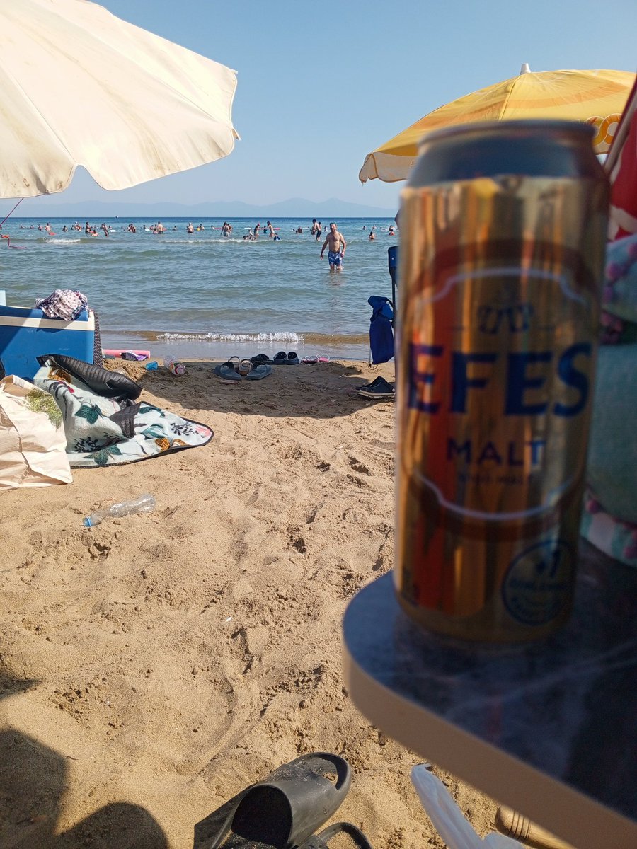 Her zaman derim. Herkes iyi olduğu işi yapsın. 
Deniz. Kum. Güneş 
Sağlığınıza..