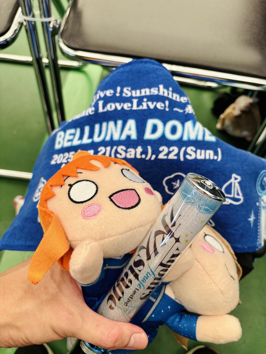 Darmansyah_SV's tweet photo. Terima kasih, Aqours❗️❗️
Day 1 live viewing, Day 2 Belluna Dome❗️ 忘れないで　忘れないよ！
#Aqours
#Aqours_finale_Day1
#Aqours_finale_Day2 https://t.co/tj43FDlC2m