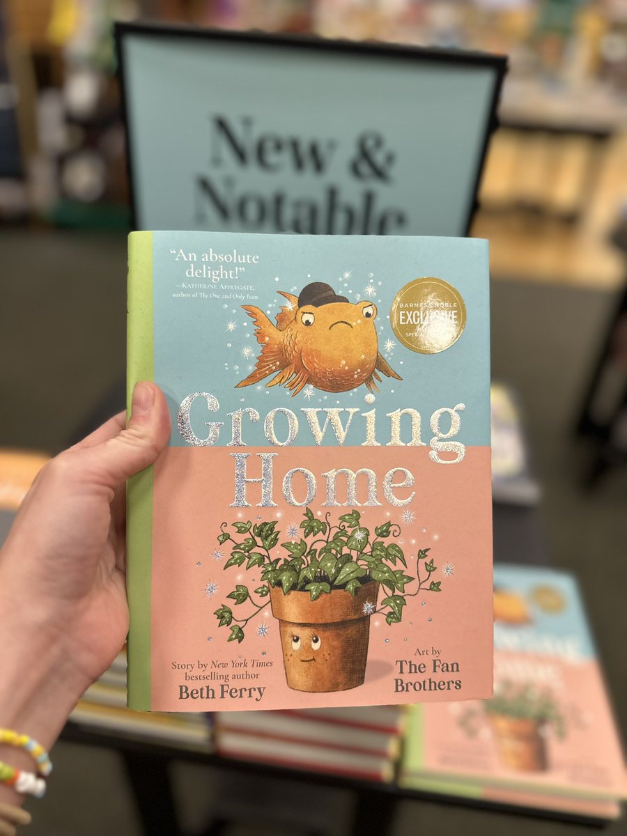 chellysbooks's tweet photo. Spotted my book ADHD and Me in the wild yesterday, alongside some wonderful company! I also got a delicious bagel (sorry, no pictures. It was too divine and I ate it right away).

 #adhdandme #growinghome #thesrrawberrypatchpancake #booksinthewild #barnesandnoble @BNBowlingGreen https://t.co/0c4wUvHF4S