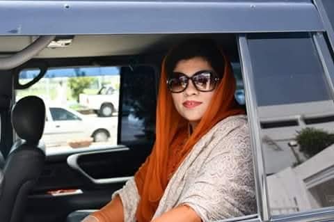ہمیں اپنی ہی حد میں رہنا پسند ہے ۔

اور لوگ اسے ہمارا غرور سمجھتے ہیں۔

ہم کسی کے کندھوں پر بیٹھ کر شہرت کے قاٸل نہیں ۔

ہم وہ سمندر ہیں جن کی تلاش میں راستے خود نکلتے ہیں ۔
 <a href="/KanwalMna/">Kanwal Shauzab MNA</a>