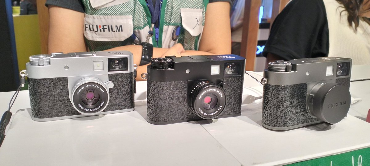 MorteJude's tweet photo. @jjmmli Just some #fujifilm #cameras from a 20-22 June 2025 #HenrysCamerasPhotoFiesta2025 camera event at a mall in Makati City, #Philippines 🇵🇭 , J.
Enjoy 😊
#FavoritePhotoOfTheWeek https://t.co/3U5cT1IGbC