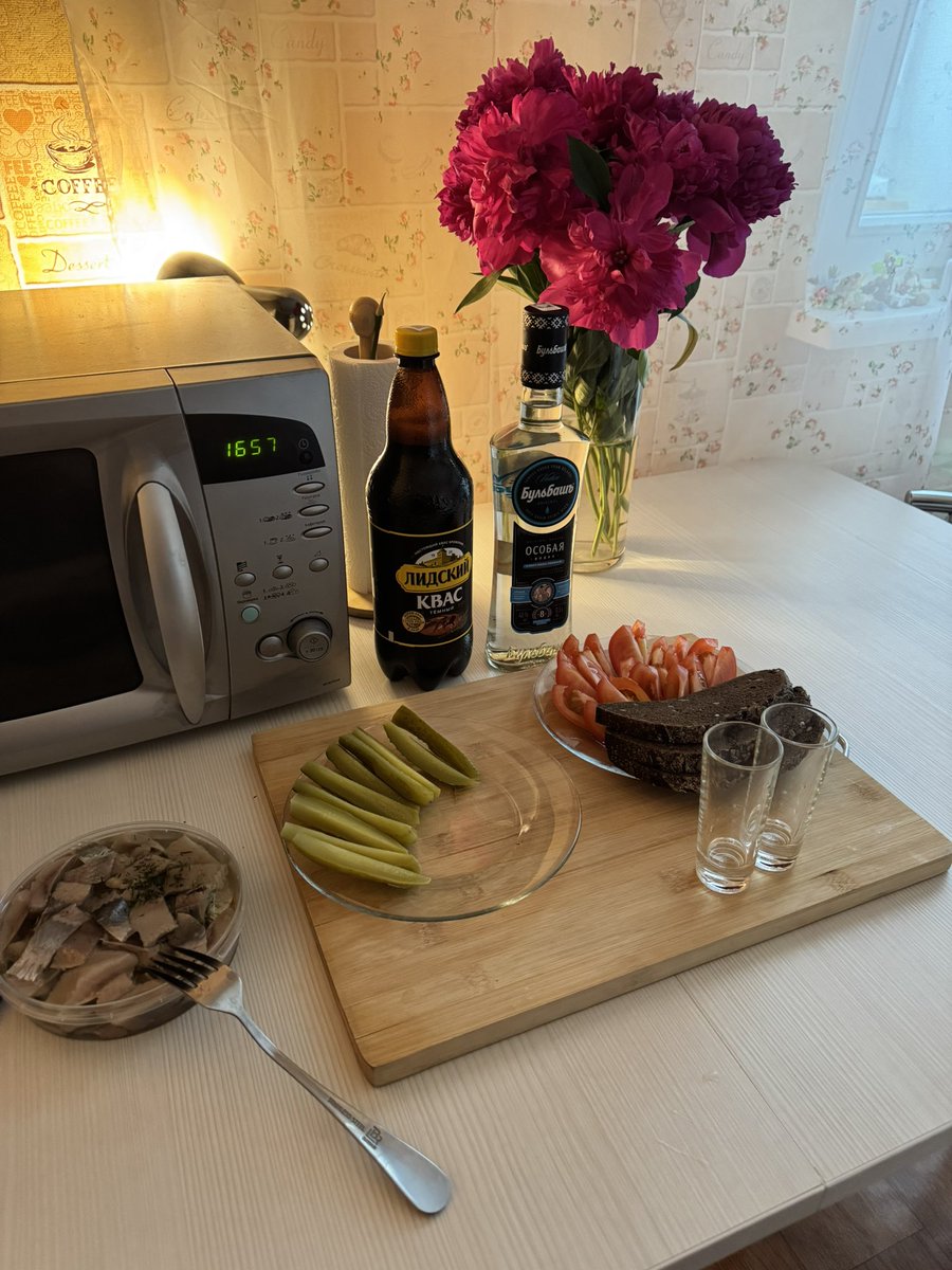 помогите меня хотят выебать