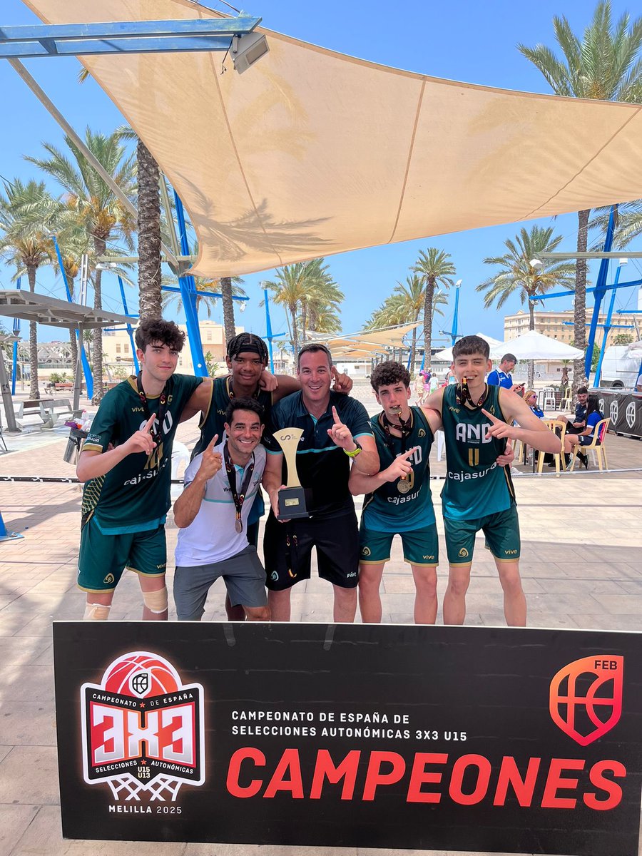 FEB3x3U15M

🏆¡¡CAMPEONES DE ESPAÑA 
U15M  
GALICIA 16 AND 21 
ENHORABUENA !!

ADAM IGBOWKE
MARTÍN GÓMEZ
ANTONIO MARTÍNEZ 
GONZALO GIL
Entrenador JAVIER MONTAÑÉZ
Fisio ANTONIO JIMÉNEZ