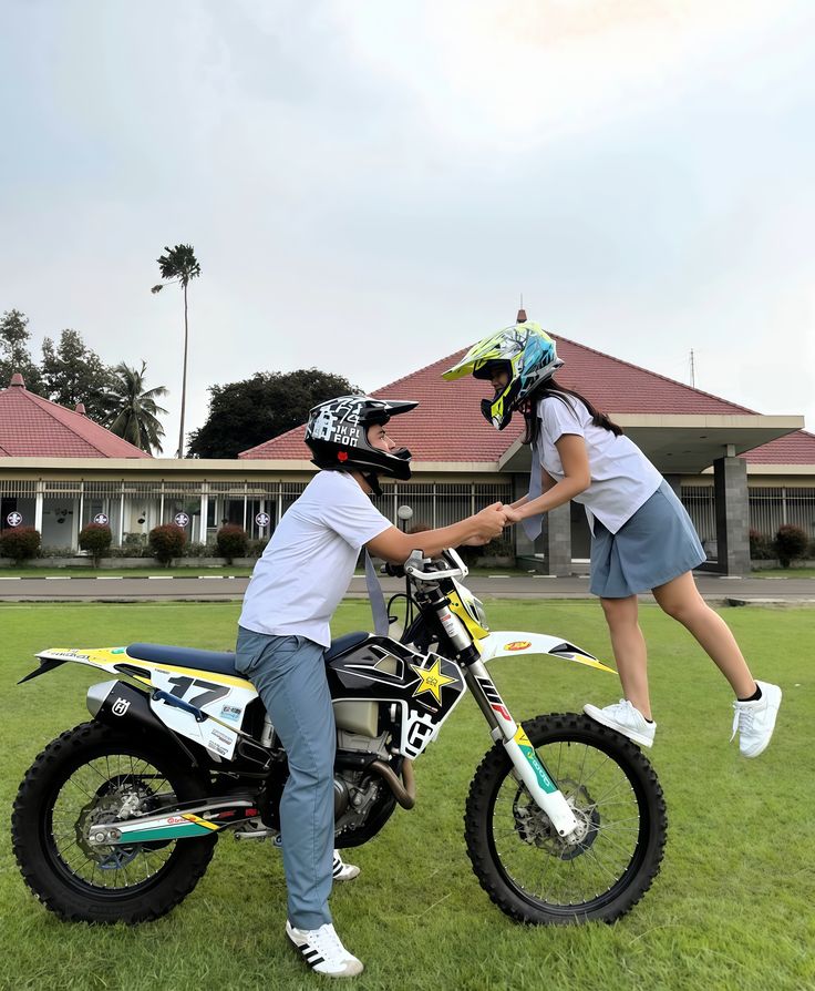 Joel ★. tweet media