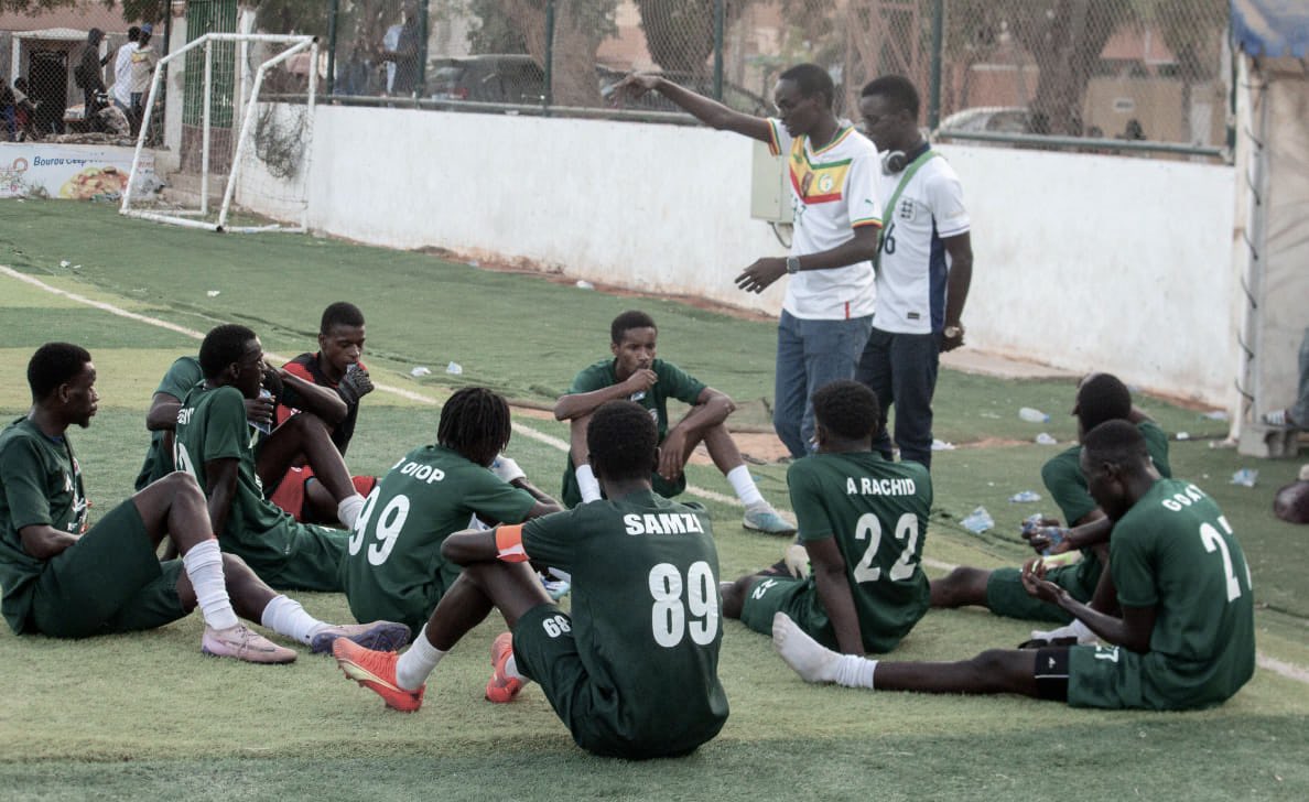 Samba meussoul rére daw ba rén 
Meusso dem itam y’a bakh , y’a gorré 😌🔟