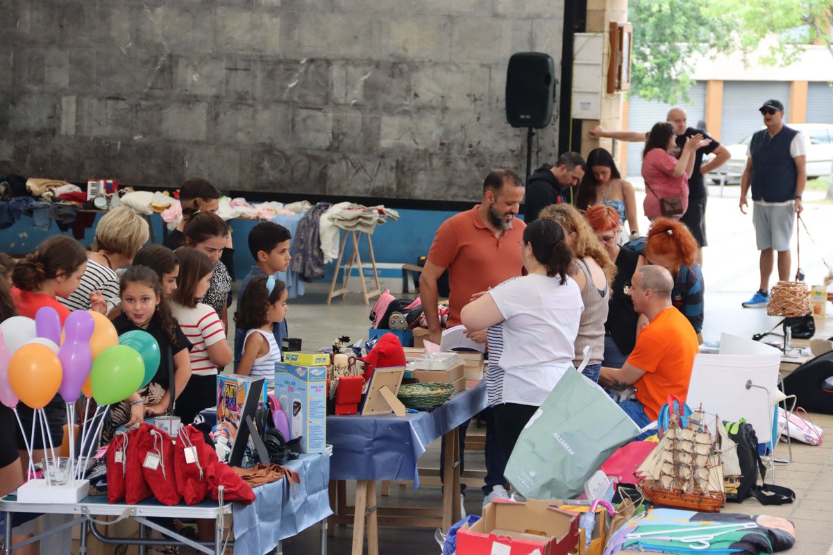 [ARGAZKIAK] Zumba eta bigarren eskuko azoka uztartu dituzte Arroabean danbolin.eus/argazkiak-zumb…