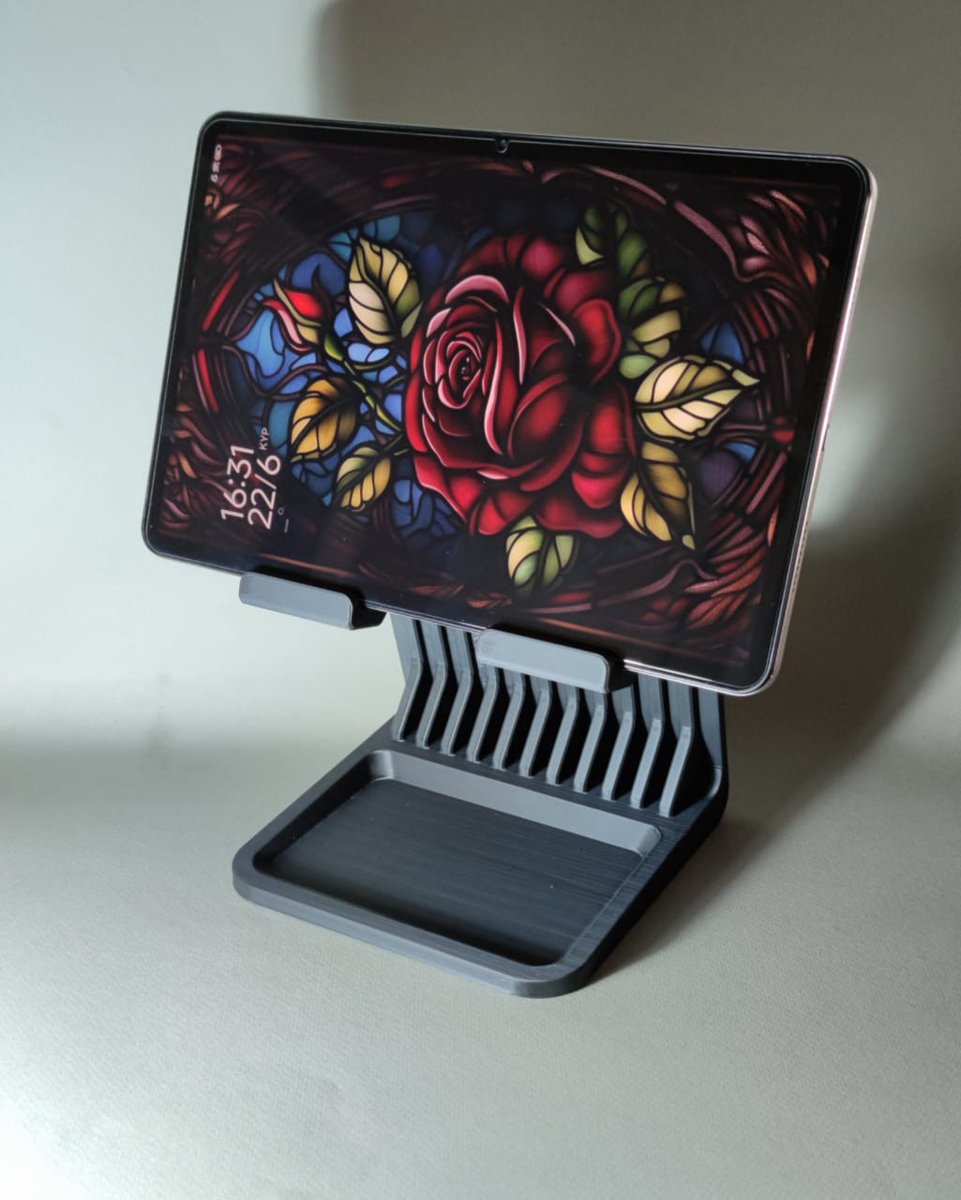 Guns3dprinting's tweet photo. 3D BLACK TABLET STAND WITH SPACE FOR ANOTHER ITEMS IN THE BOTTOM.

#3D #3DPRINT #3DPRINTING #3DART #3DDESIGN

📐 DIMENSIONS : X = 15 CM / Y =20.6 CM / Z = 14.4 CM
⏲️ PRINT TIME : 5 HOURS
⚫ FILAMENT : FILAMENT CREALITY PLA BLACK
🚅 PRINT SPEED : 80 mm/s https://t.co/pcYFwPxq4J