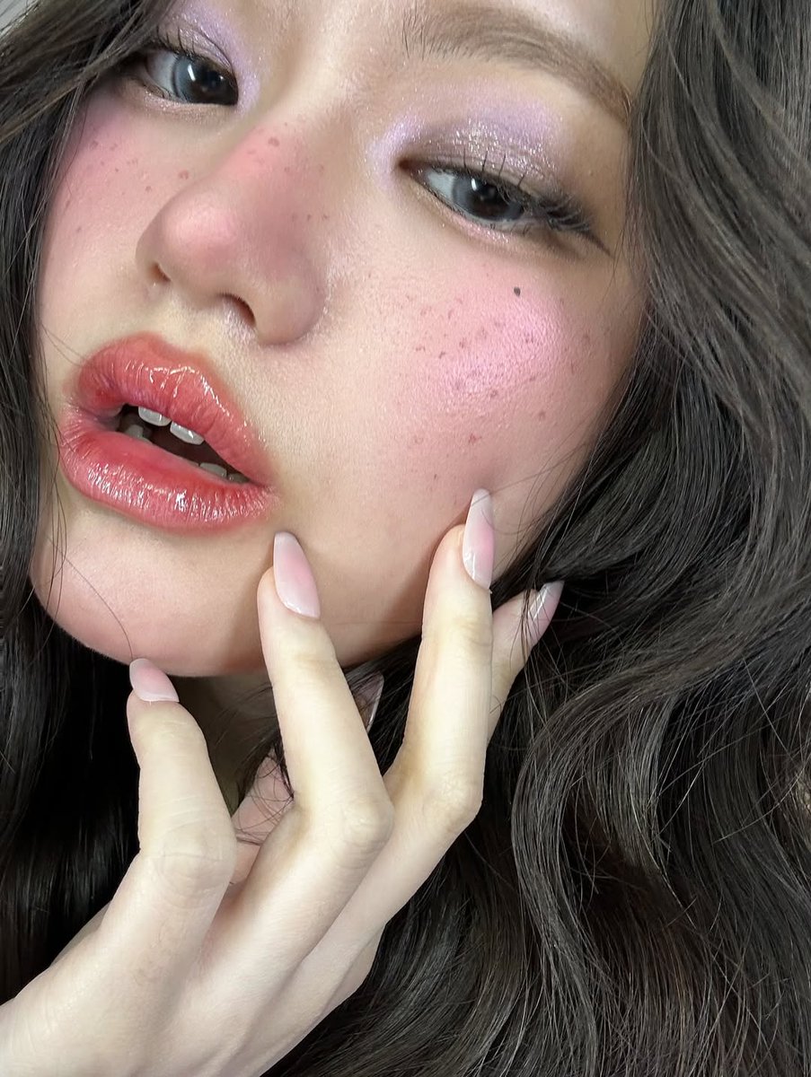 Hayoung. tweet media