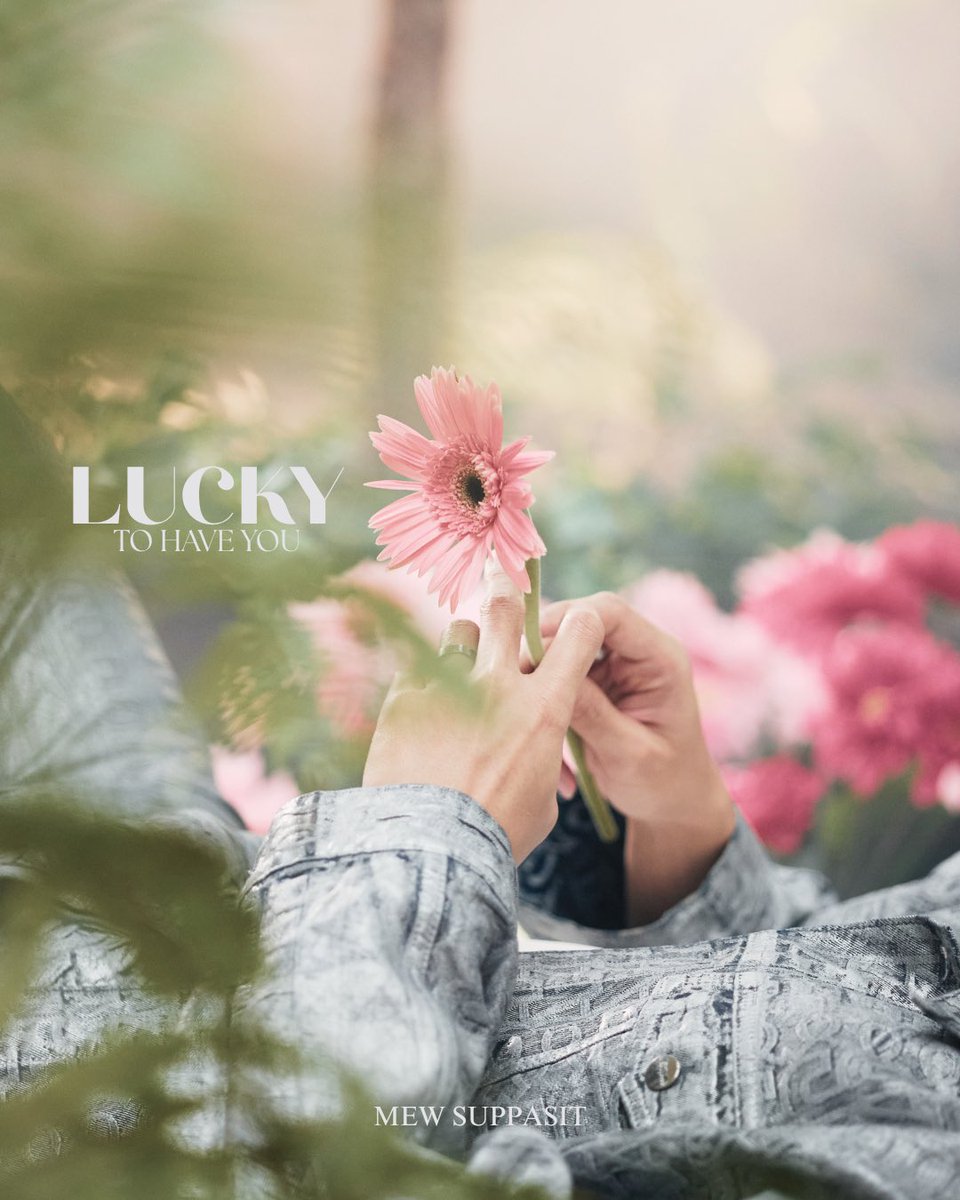 SolSkipperCo's tweet photo. พรุ่งนี้ 12:00 น. มารอดูทีเซอร์ LUCKY TO HAVE YOU ไปพร้อมกันนะค้า 🤩

Get ready for the teaser of LUCKY TO HAVE YOU, dropping tomorrow at 12:00 PM! (Thailand Time) 🥳

MEW NEW SINGLE

#LUCKYtohaveYOU
@MSuppasit
#MewSuppasit https://t.co/fCoZal39kN