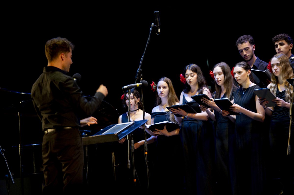 🎶El #FEX llegó ayer a Las Gabias con un recital coral protagonizado por dos magníficos coros juveniles: El Coro de Jóvenes de la Comunidad de Madrid y el Coro Angeli Pueri Cantores de la Catedral de Granada

👥Entidad protectora <a href="/fundlacaixa/">Fundación ”la Caixa”</a>
📸 J.M. González / Teresa Montellanos
