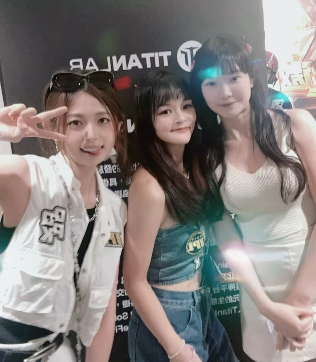 Jen Jen 👅🩸Aura Queen 🩵 tweet media