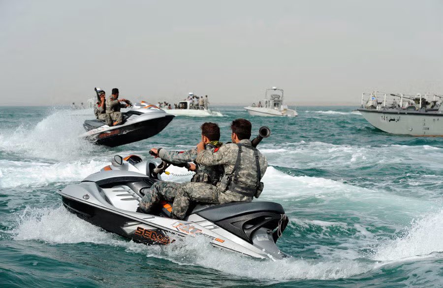 buliwyyf's tweet photo. @CharlieTexan @TurkishCentury But Charlie, they have jet skis! What about the jet skis, Charlie!? https://t.co/B0tv6s8R9k