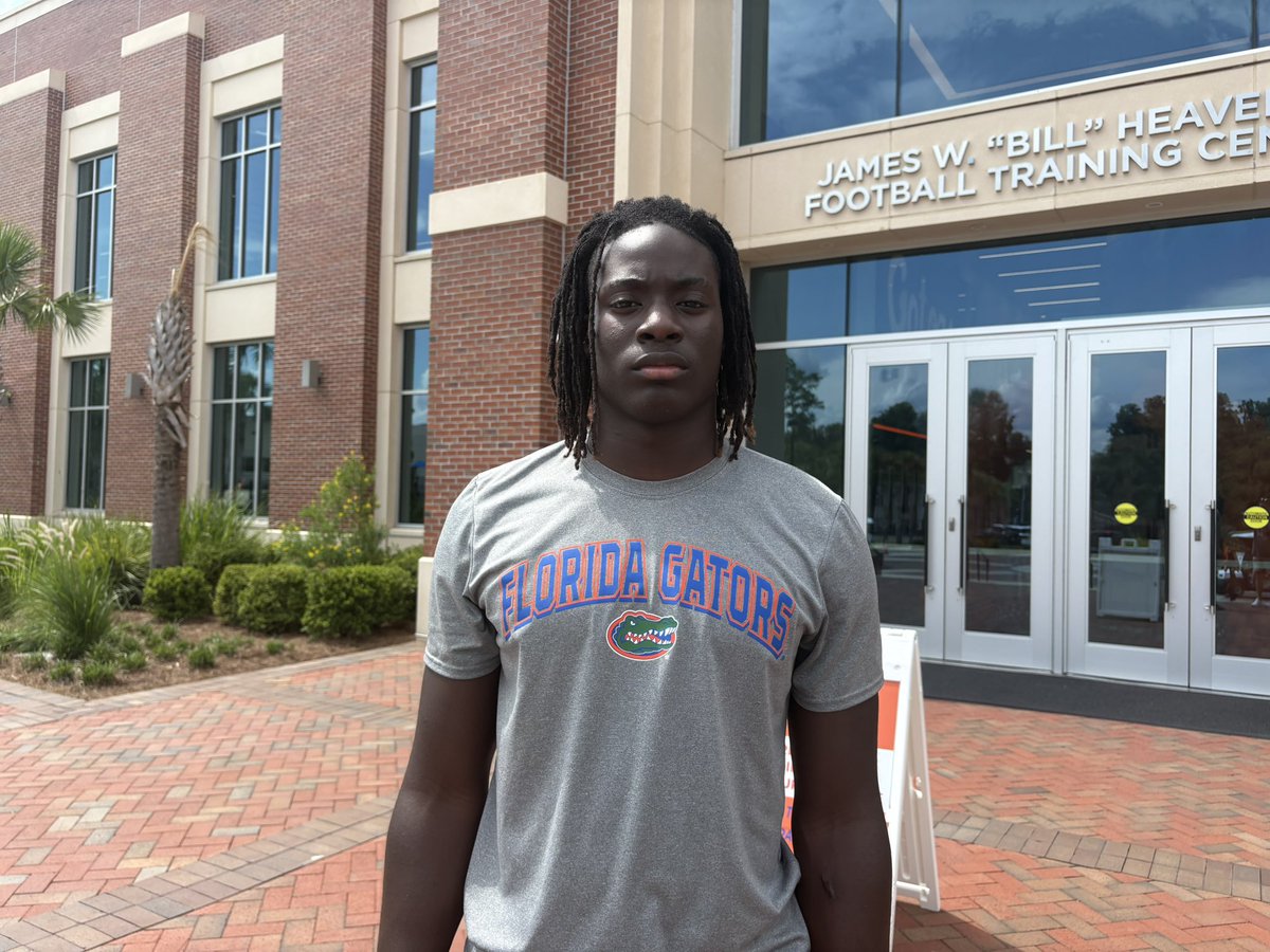 Several 2027 Top247 recruits were on campus at #Florida for the “Grille in the Ville” cookout.

- QB Elijah Haven
- OT Cooper Hackett
- CB Joshua Dobson
- RB Tranard Roberts 
- WR Jaden Upshaw
- LB Ja’Bios Smith
- OT Joshua Sam-Epelle

And more.

➡️: 247sports.com/college/florid… (VIP)