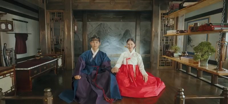 hibybaee's tweet photo. Happy family Yi Beon😄💥
#TaecYeon
#SeoHyun
#TheFirstNightWiththeDukeEp2 https://t.co/bHrULfZaJU