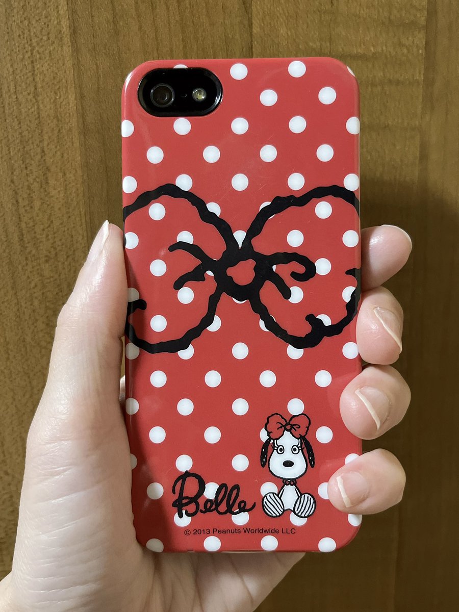 yukikobelle's tweet image. 長年部屋の片隅で眠っていたiPhone5。

昔のiPhoneで写真を撮るのが流行ってるそうなので、私もその流れに乗ろうかと思います😊

スマホケース見て、当時はベルちゃんのグッズって多かったよね〜と懐かしさに浸ってみたり。

#iPhone5