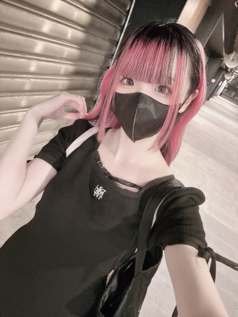 shey_1006's tweet photo. 下班✌🏻 https://t.co/Pm8dp65Hh6
