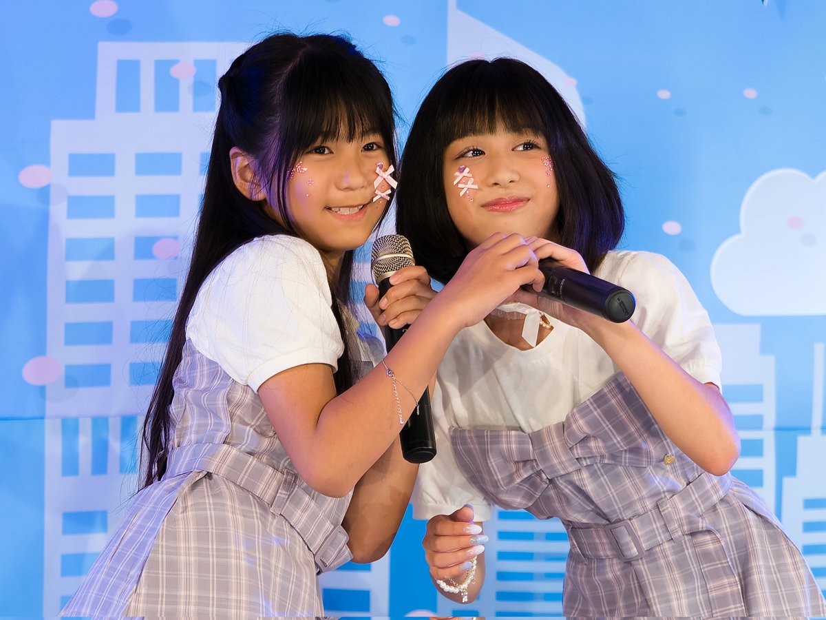 momomoshomomomo's tweet photo. 2025/06/15
高田馬場BSホール

NOAPになるとかわいい特化型にトランスフォームするNOAさん☺️

NOAさんすてきな声も聴けて、元気で美人でかわいく本格な歌声のあおぴぃとの仲良しな様子もつたわってきて、しあわせすぎて笑顔のたえないステージでした！

#NOA 
#あおぴぃ
#NOAP
#アイゲキ https://t.co/1iuO6yKbql