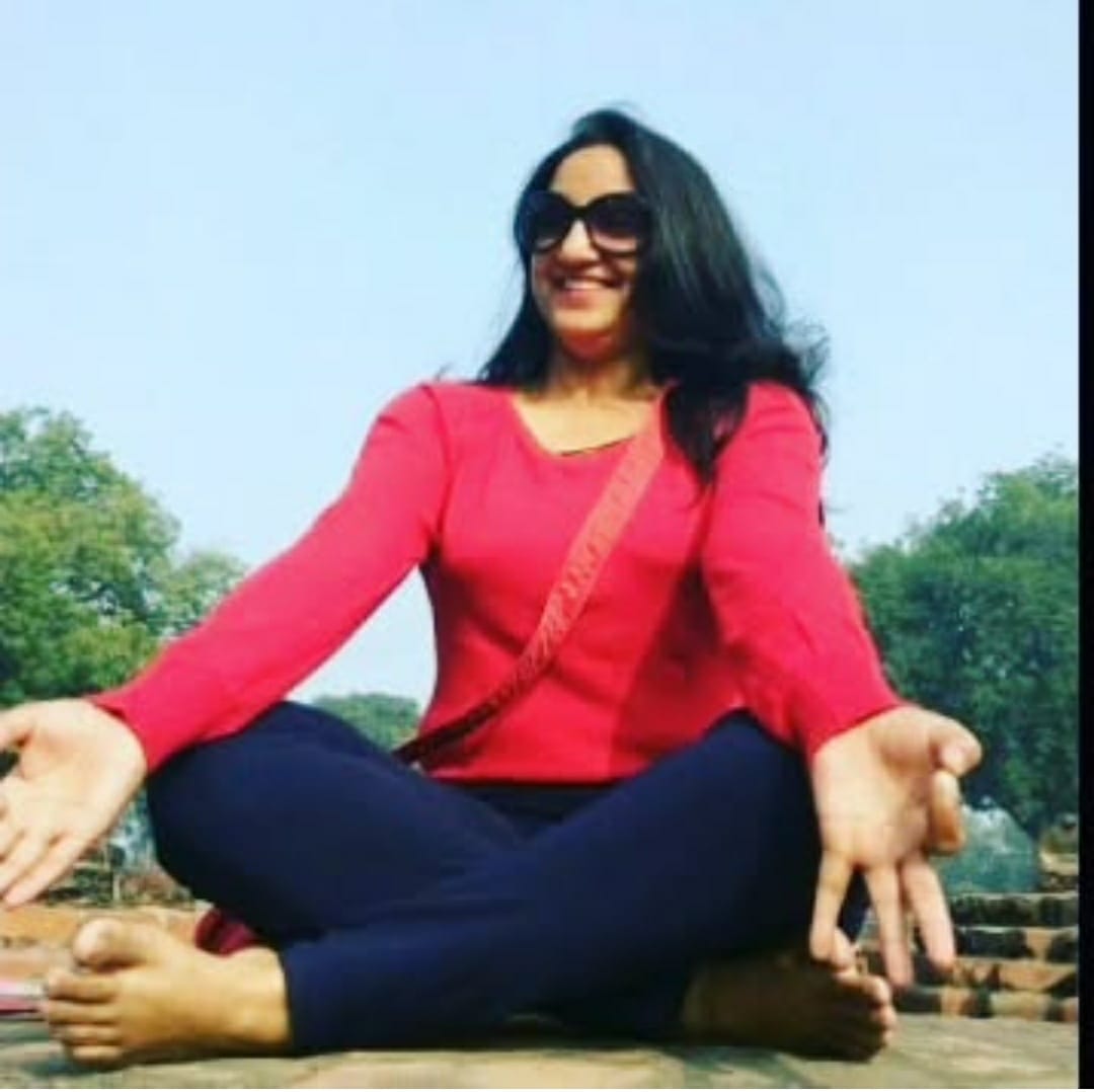 iamvershaverma's tweet image. हर साल योग करते हुए ये तस्वीर साझा करते है मजाल है १ ग्राम भी वजन कम हुआ हो...😲😲 सब बकवास है🫣🫣
