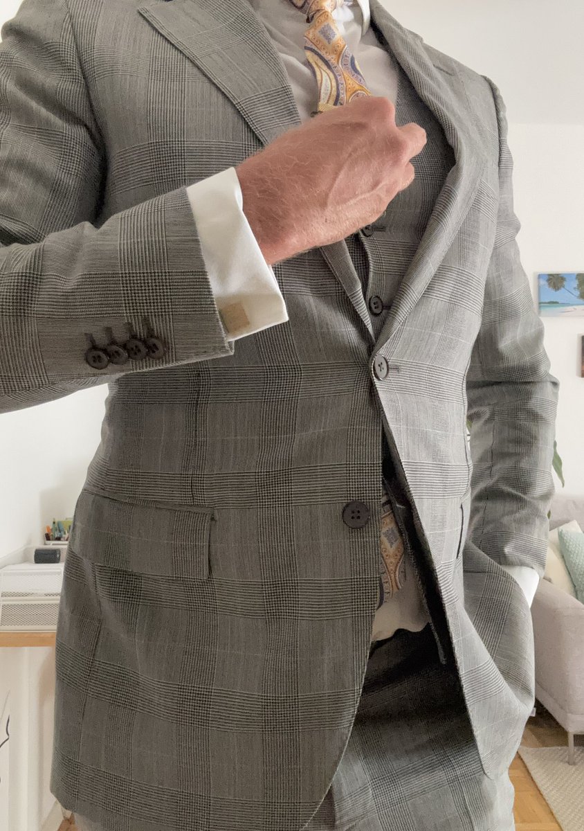Simon06644628's tweet photo. Feeling horny in my suit today. And wants to join? https://t.co/AS7j6Y1cor