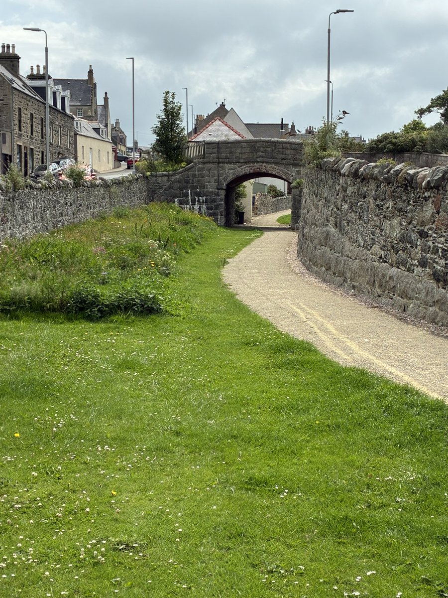 LeadbeaterChris's tweet image. I love it when two strands of my work come together. Back in February, I wrote about some of the loveliest British railway lines lost to the #Beeching axe. Yesterday, I made direct contact with one of these glorious ghosts in #Portsoy. #Aberdeenshire