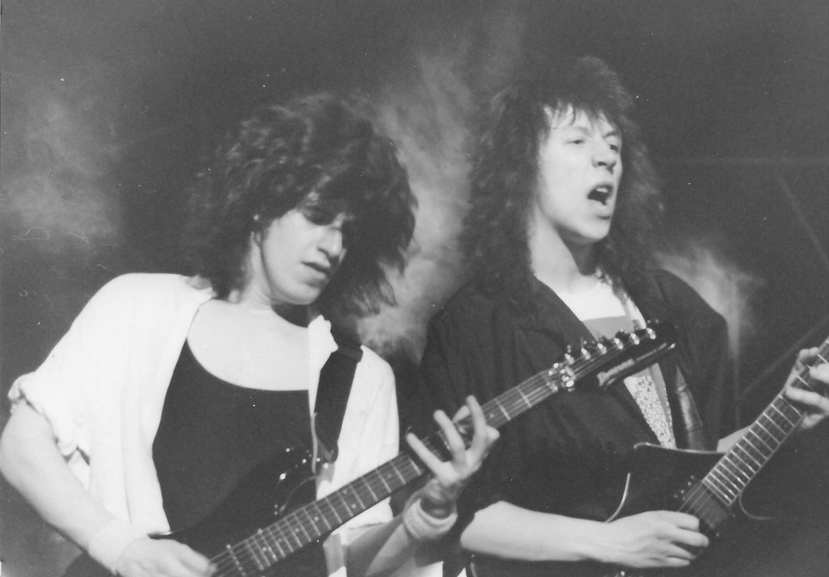 ExcaliburRocks's tweet photo. UK, Bradford, St. George's Hall  -June 1987.
A fantastic show for us. Who was there?
With Paul McBride, Paul Solynskyj, Martin Hawthorn, Steve Blades, Mick Dodson
EXCALIBUR -Fight
SPOTIFY - https://t.co/7m8H21Eq2c
YOUTUBE - https://t.co/6TCsNgn5aq https://t.co/QRJx2Qob5a