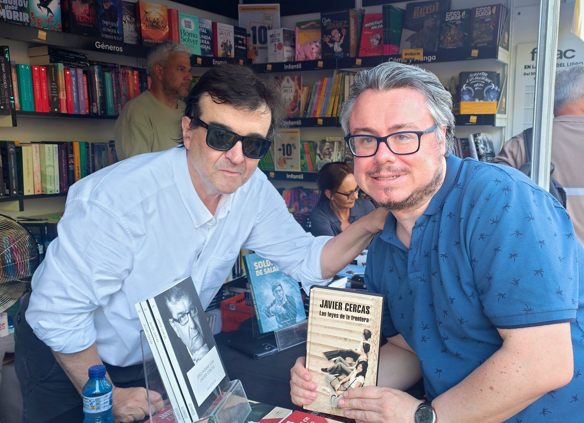 David Cuevas (@dcuevasc) on Twitter photo Hablando de libros, aquí con el último que estoy leyendo ahora y con su autor en la pasada edición de la <a href="/FLMadrid/">Feria del Libro de Madrid</a>. El peliculón basado en el mismo, dirigido por. Daniel Monzón, me parece una pasada (está en Netflix). Y en cuanto al escritor, creo que no necesita presentación 😉 Hablando de libros, aquí con el último que estoy leyendo ahora y con su autor en la pasada edición de la <a href="/FLMadrid/">Feria del Libro de Madrid</a>. El peliculón basado en el mismo, dirigido por. Daniel Monzón, me parece una pasada (está en Netflix). Y en cuanto al escritor, creo que no necesita presentación 😉
