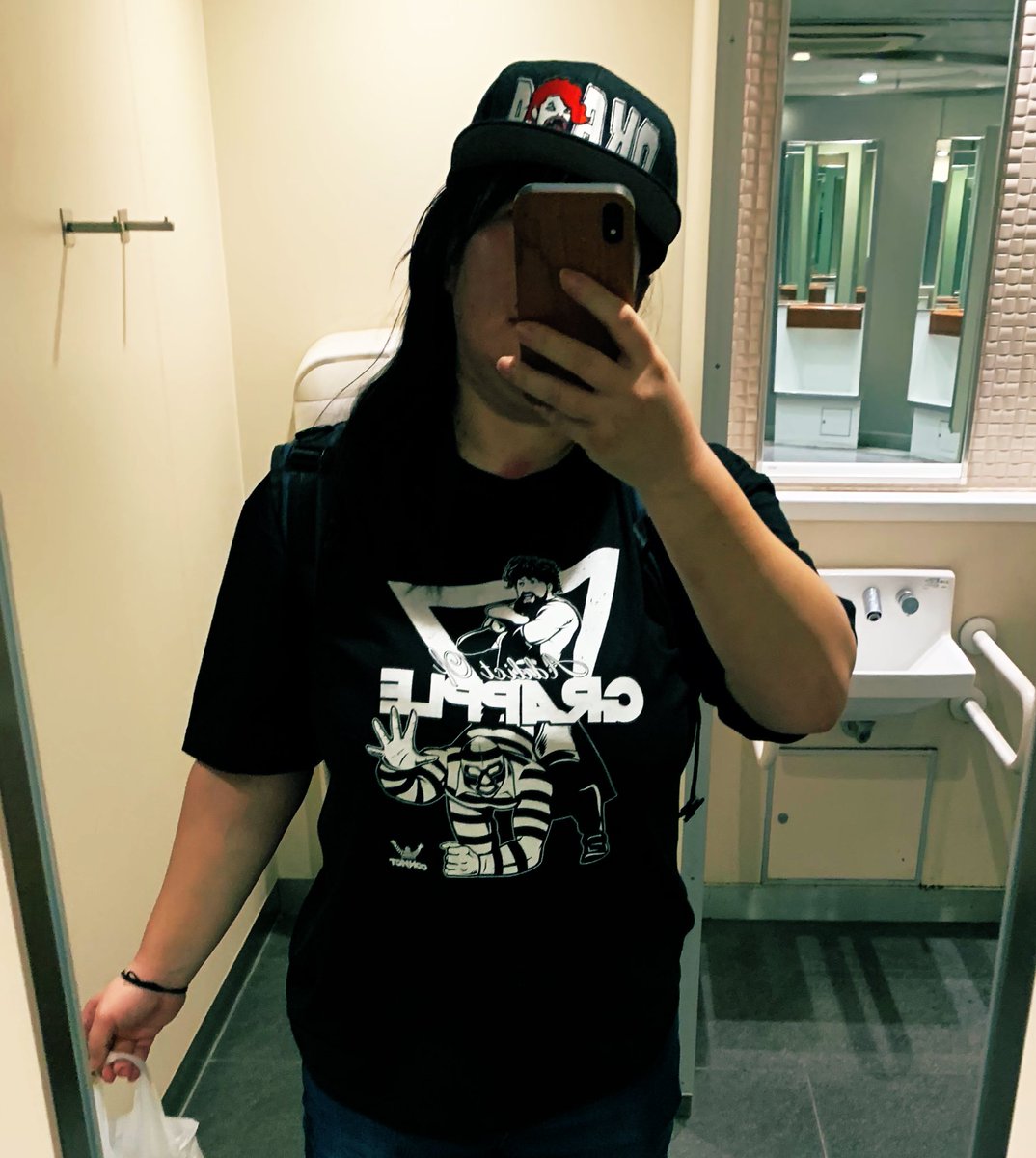 machico2go's tweet photo. メリケンスプラッシュ行けなくて岡田さんコーデで仕事してゆ🥺

7月はフリーになって、リンソ行くよ！

広島もいくー！！
都市伝説も、8/11も！ https://t.co/VfteSsjTIa