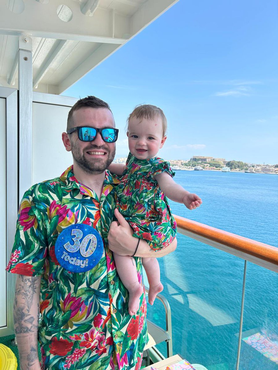 CalumPeat's tweet photo. Celebrating the big 30 in style! 🍻☀️🛳️🇳🇬 https://t.co/u1GTvTH5fR
