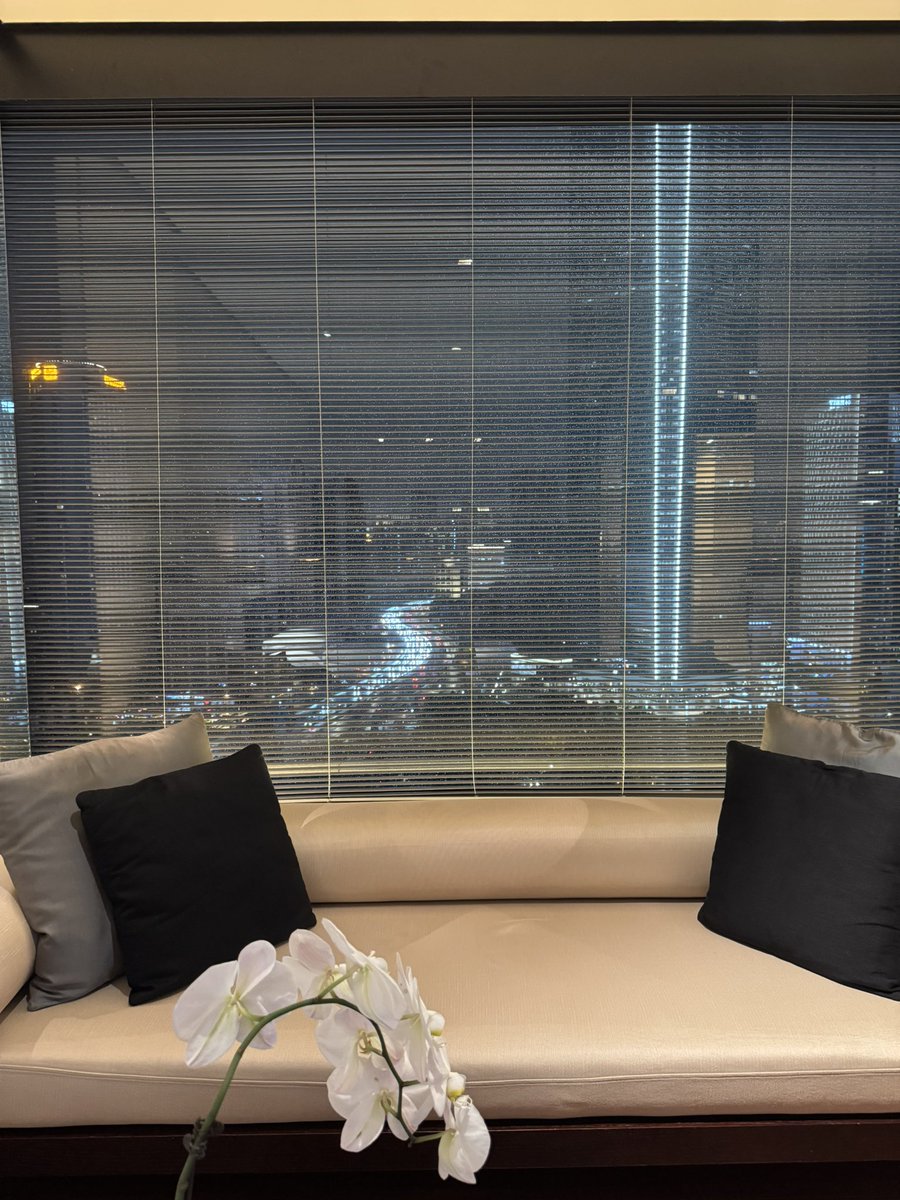 最近江浙沪一直在下雨，
但雨后总会天晴…

如果你不喜欢淋雨的感觉，
出门记得带把伞…