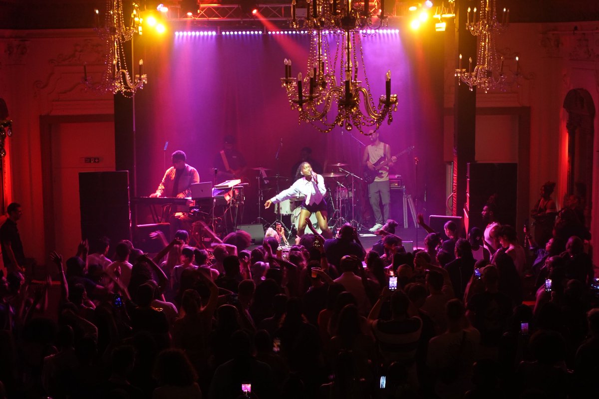 callmesevana's tweet image. 🇬🇧🇬🇧NEED ME UK TOURRRR🇬🇧🇬🇧 ❤︎ ♡ ᢉ𐭩 @tessellated