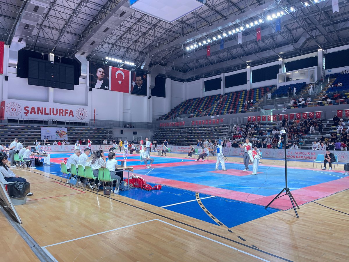 GSB_Sanliurfa's tweet photo. Şanlıurfa'da gerçekleştirilen Anadolu Yıldızlar Ligi Taekwondo 1. Etap 4. Grup müsabakaları sona erdi. Müsabakalar sonucunda derece yapan sporcularımıza ödülleri takdim edildi. Türkiye şampiyonasına katılmaya hak kazanan sporcularımıza başarılar dileriz 🥋 @OA_BAK @gencliksporbak https://t.co/BgMa1AjuCB